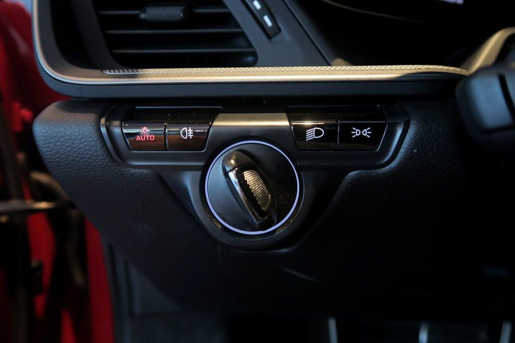 Used 2021 Porsche 911 Carrera 4 image 35