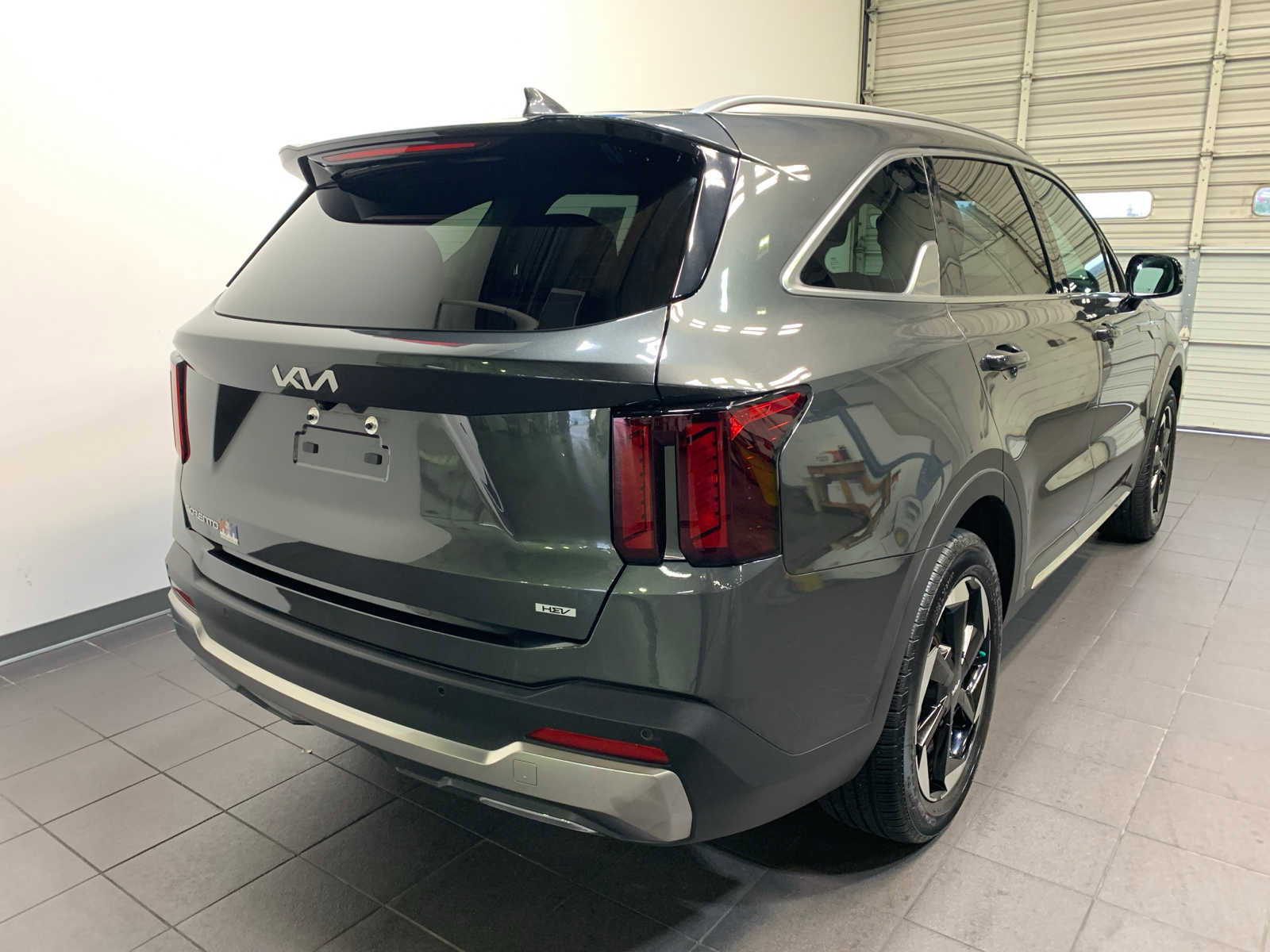 Used 2025 Kia Sorento EX image 3