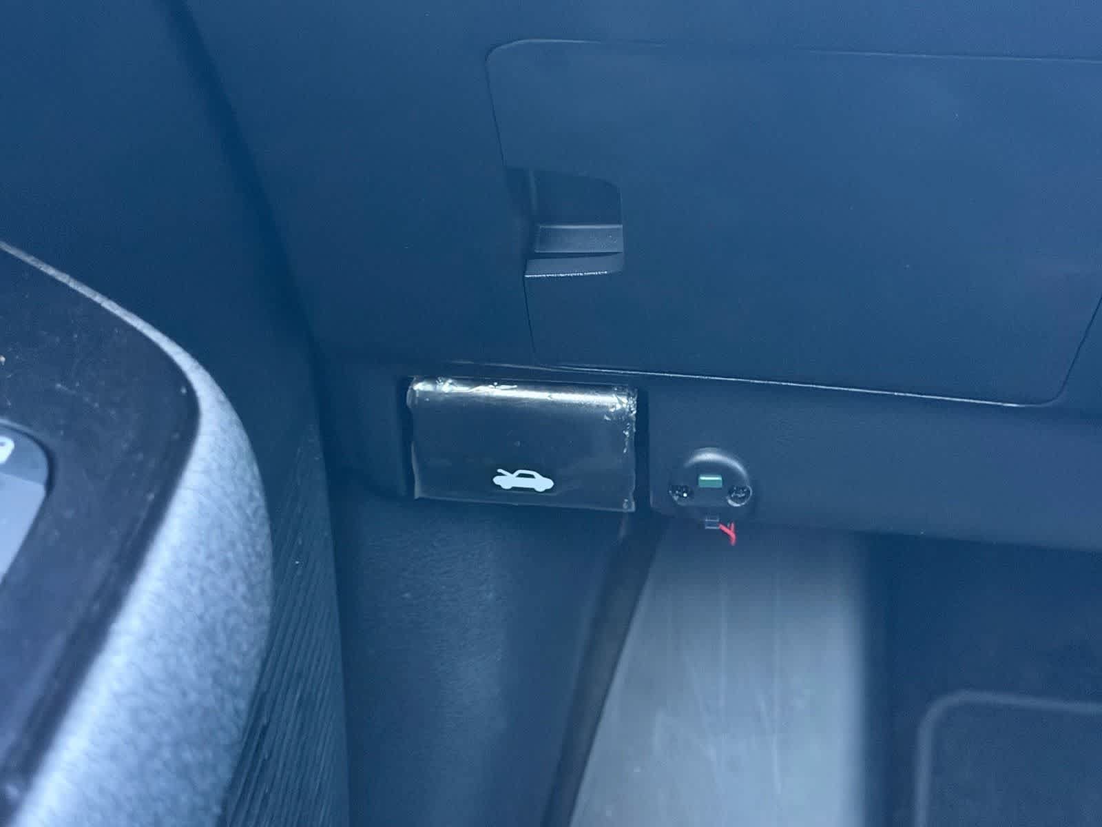 Certified 2026 Nissan Kicks SV FWD image 28