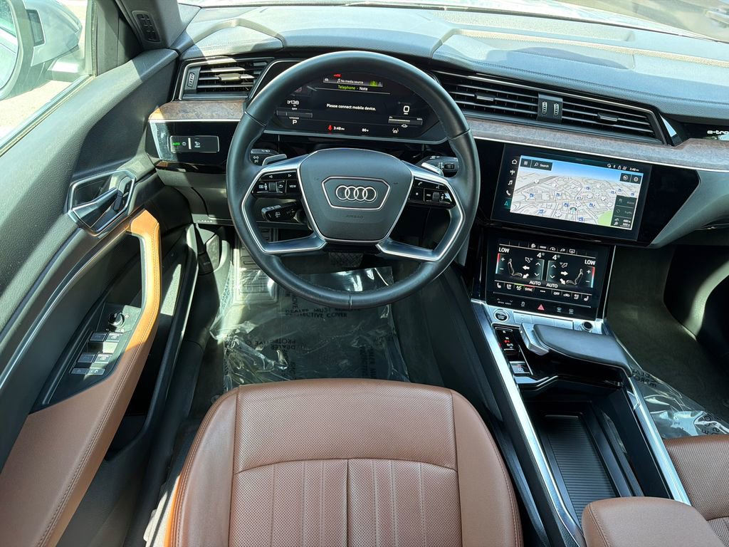 Used 2023 Audi e-tron Premium Plus w/ Premium Plus Package AWD/4WD image 20
