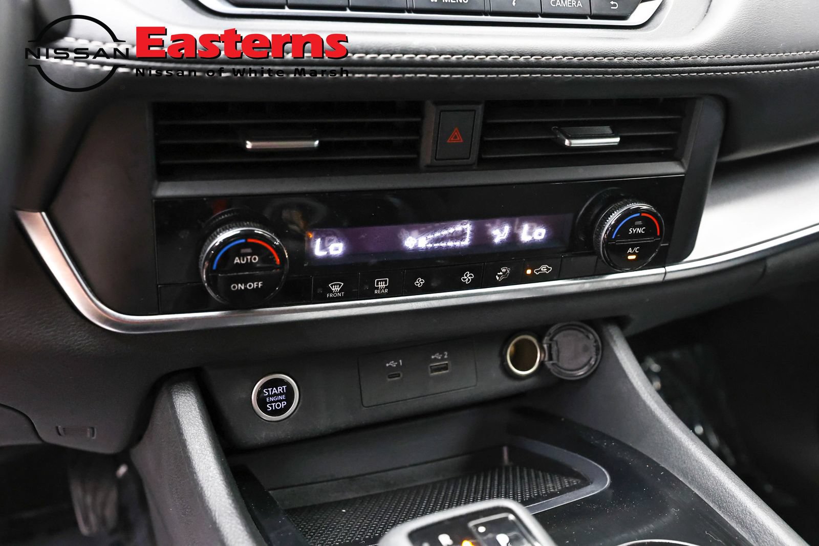 Used 2023 Nissan Rogue SV AWD/4WD image 18