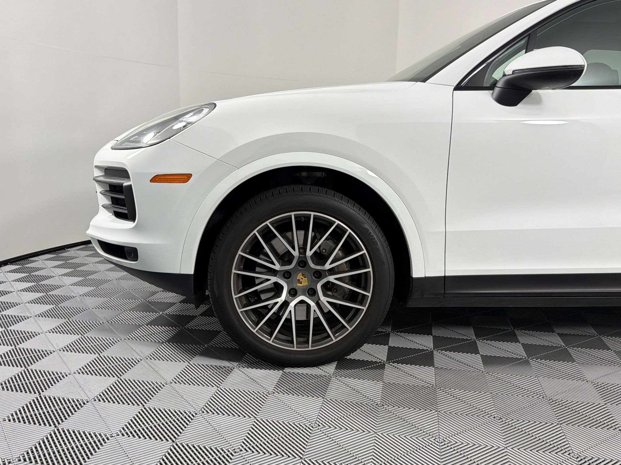 Certified 2019 Porsche Cayenne S image 2