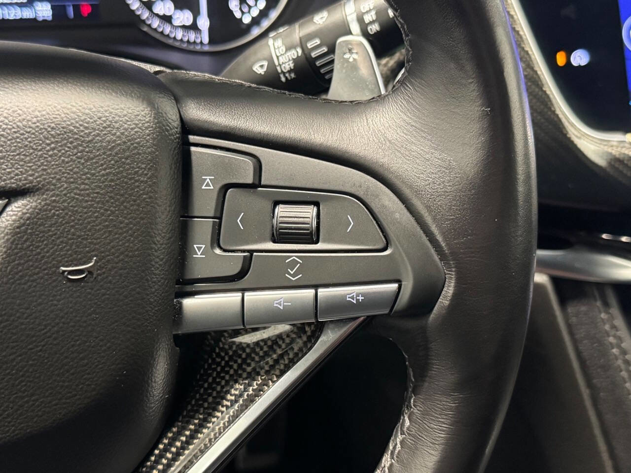 Used 2023 Cadillac XT6 Sport image 40