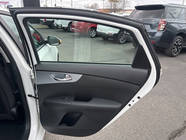 Used 2023 Kia Forte LXS w/ LXS Technology Package image 29