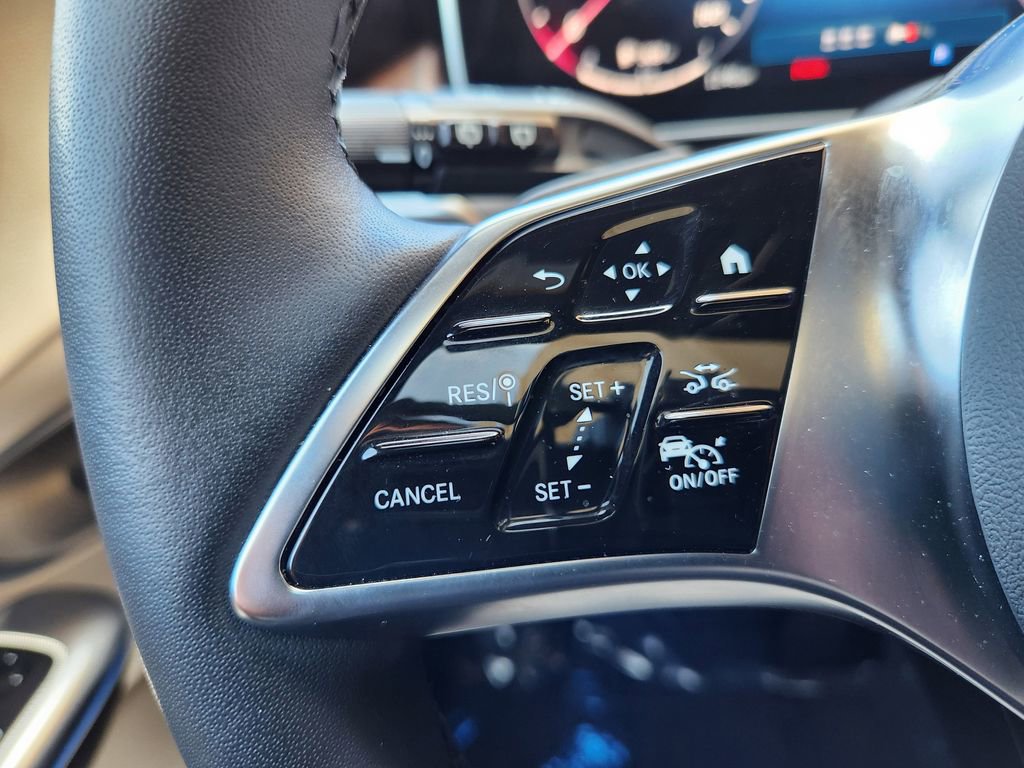 Used 2026 Mercedes-Benz GLC 300 4MATIC image 26