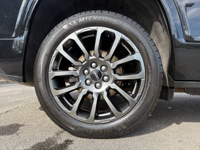 Certified 2023 GMC Acadia Denali w/ Black Diamond Edition image 16