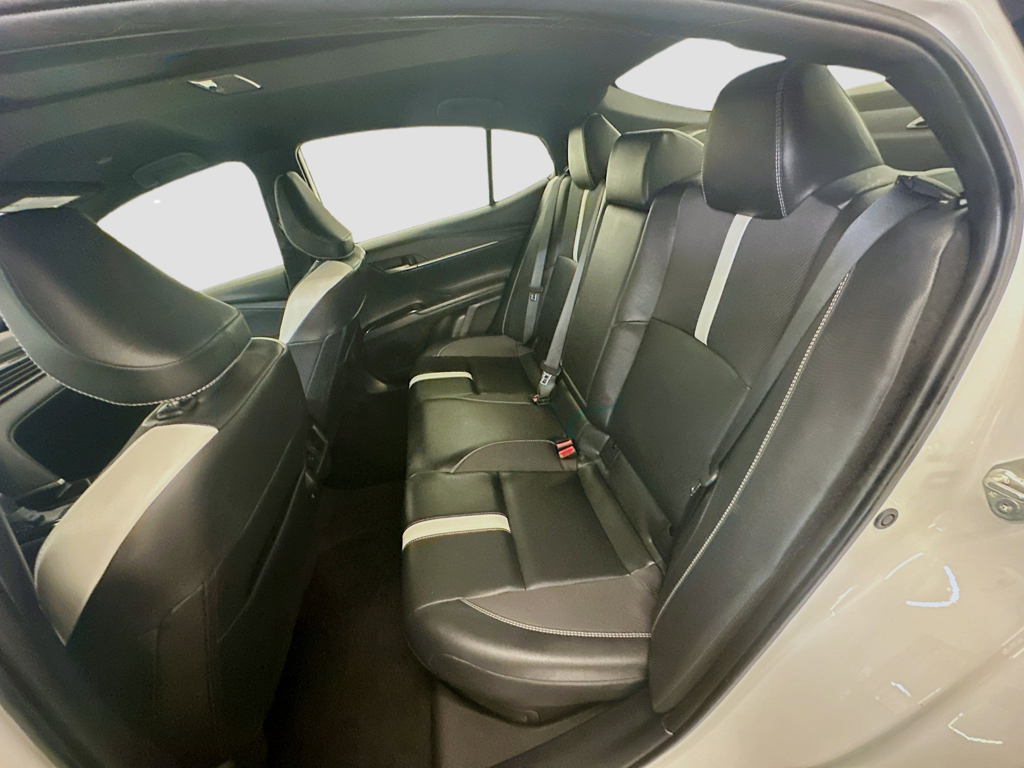 Used 2025 Toyota Camry SE image 29