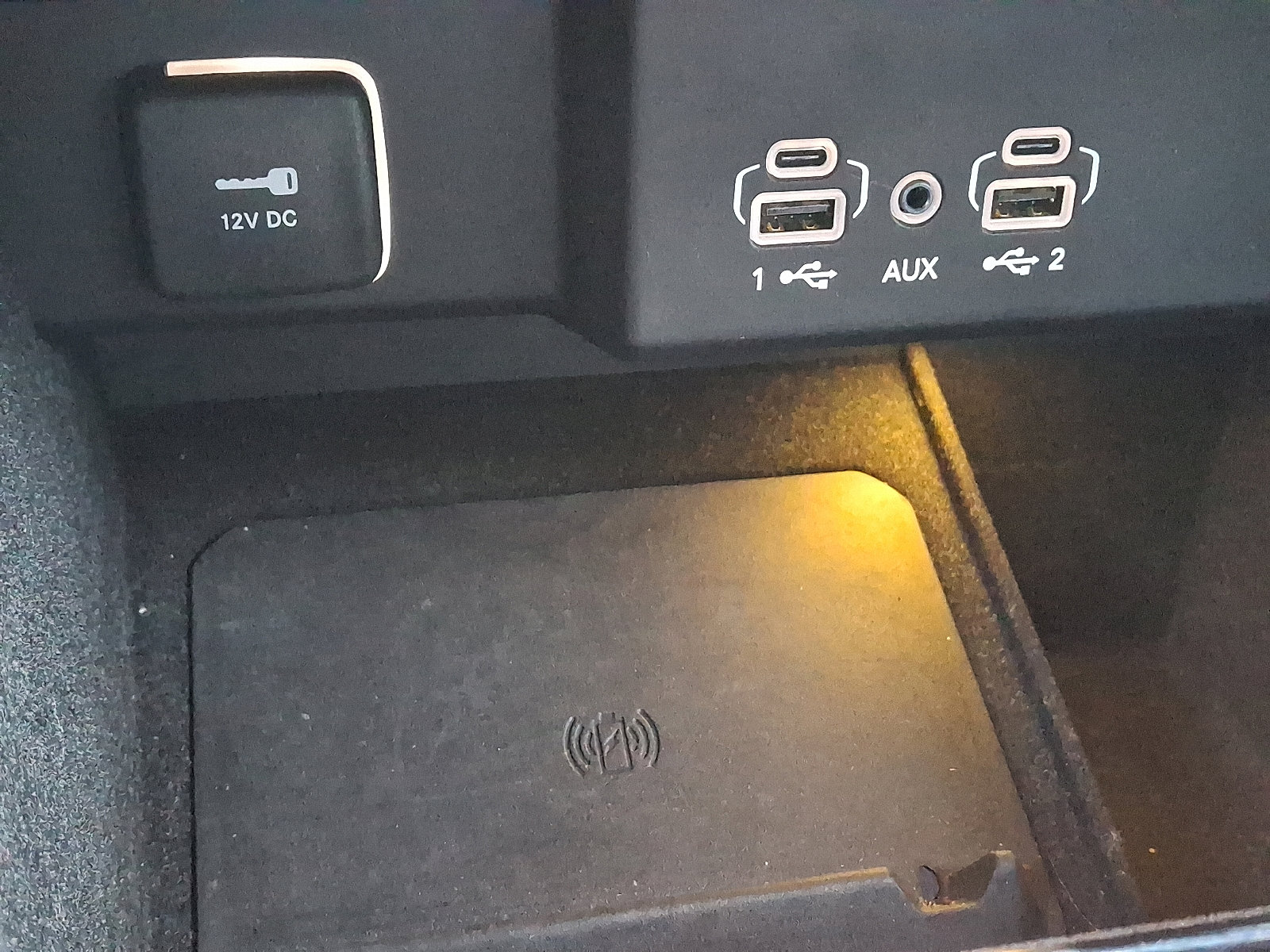 Certified 2022 Jeep Wagoneer Series III w/ Flexible Seating Group AWD/4WD image 25