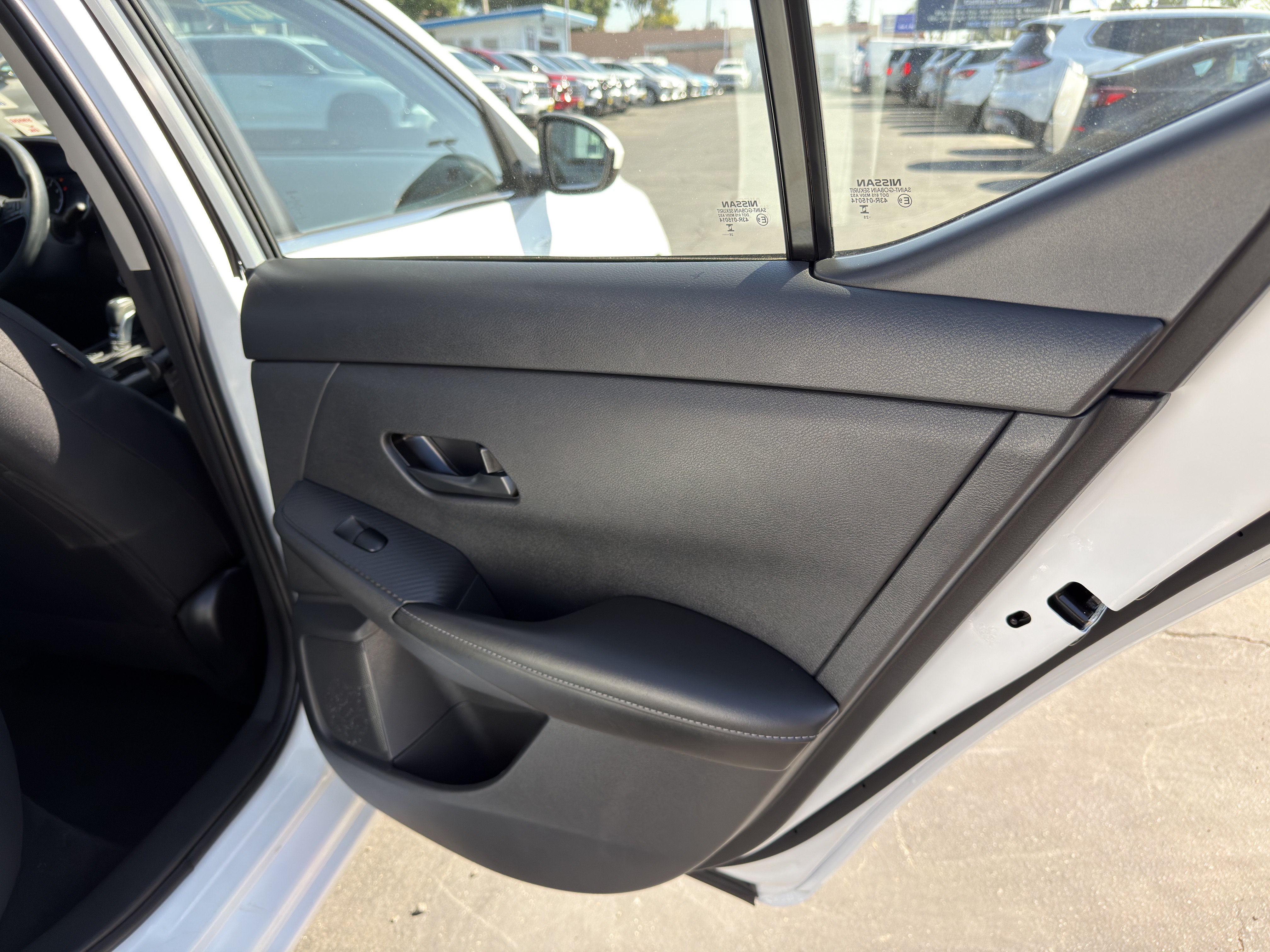 Used 2025 Nissan Sentra S FWD image 12