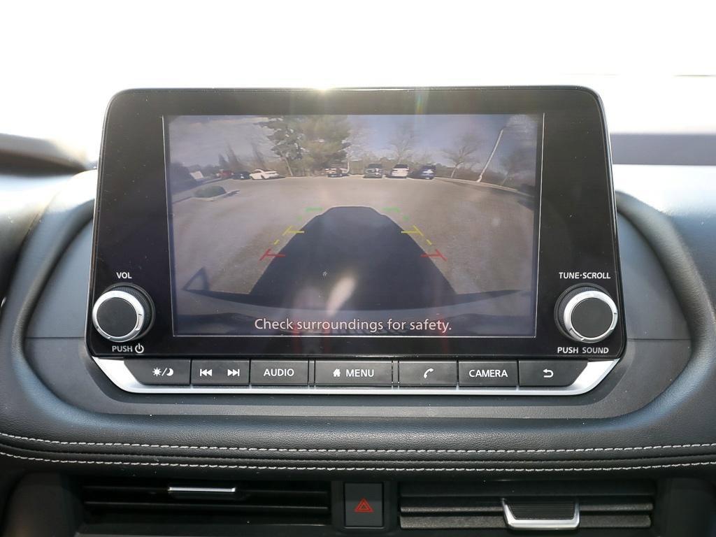 Used 2023 Nissan Rogue SV w/ SV Premium B Package image 17