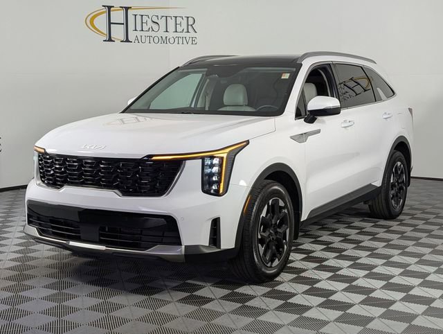 Used 2025 Kia Sorento S w/ Panoramic Sunroof Package image 4