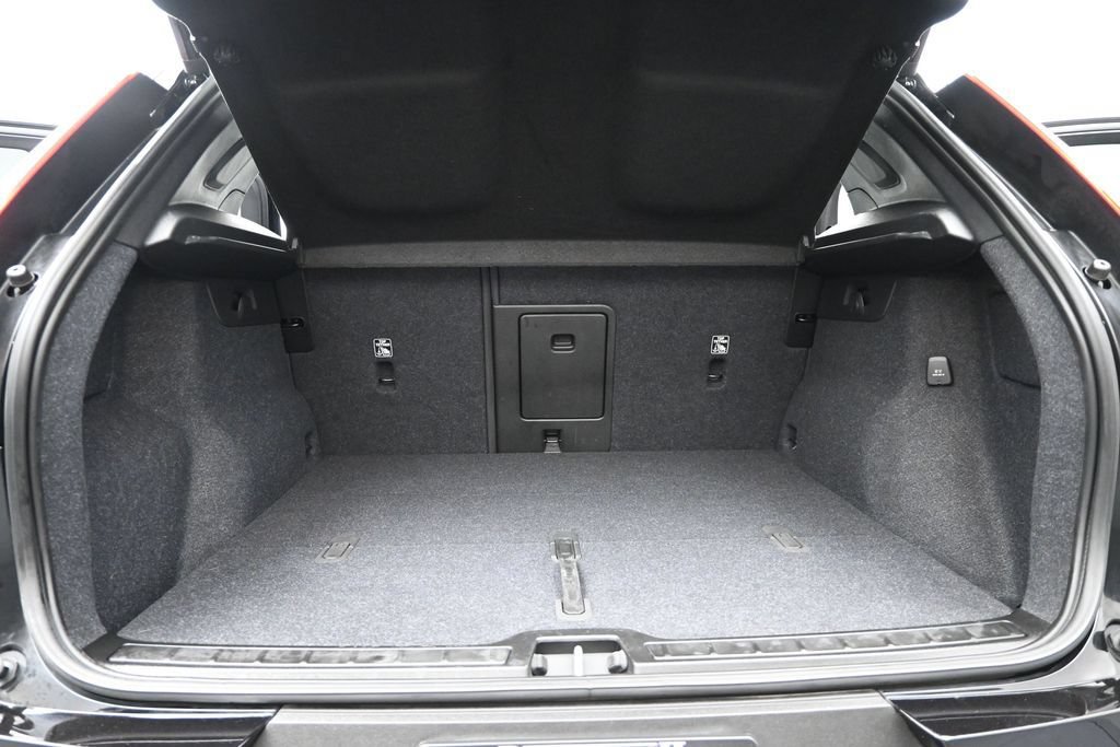Used 2023 Volvo XC40 Recharge Ultimate w/ Protection Package Premier AWD/4WD image 19