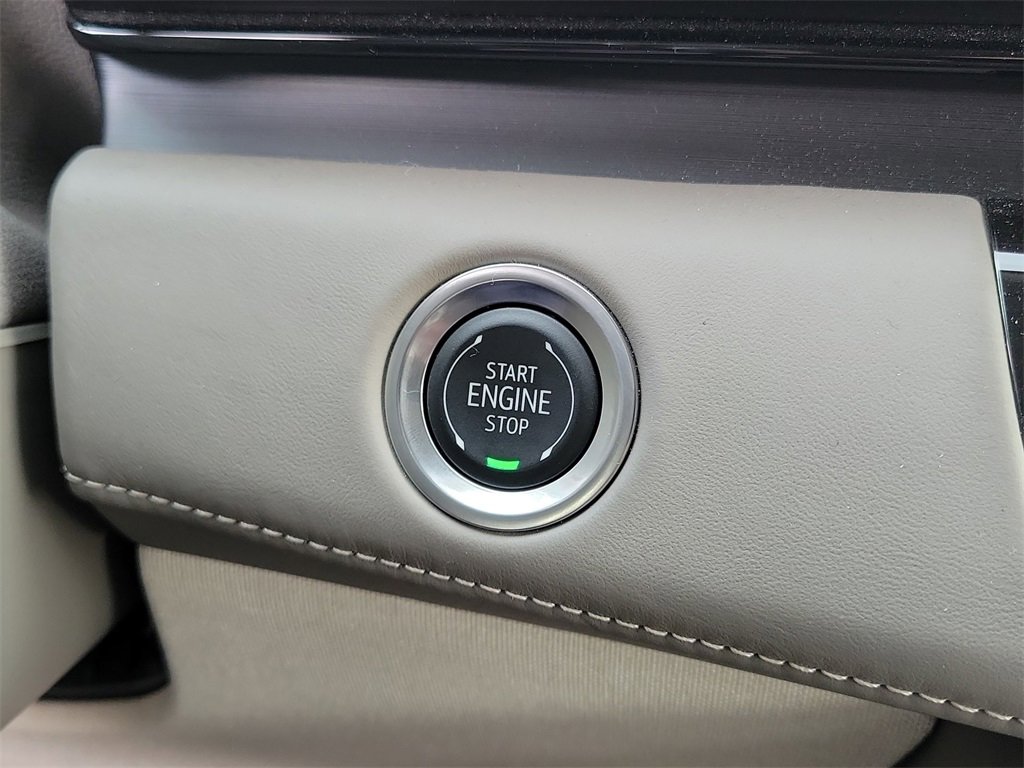 Used 2024 Cadillac Escalade Sport Platinum image 17