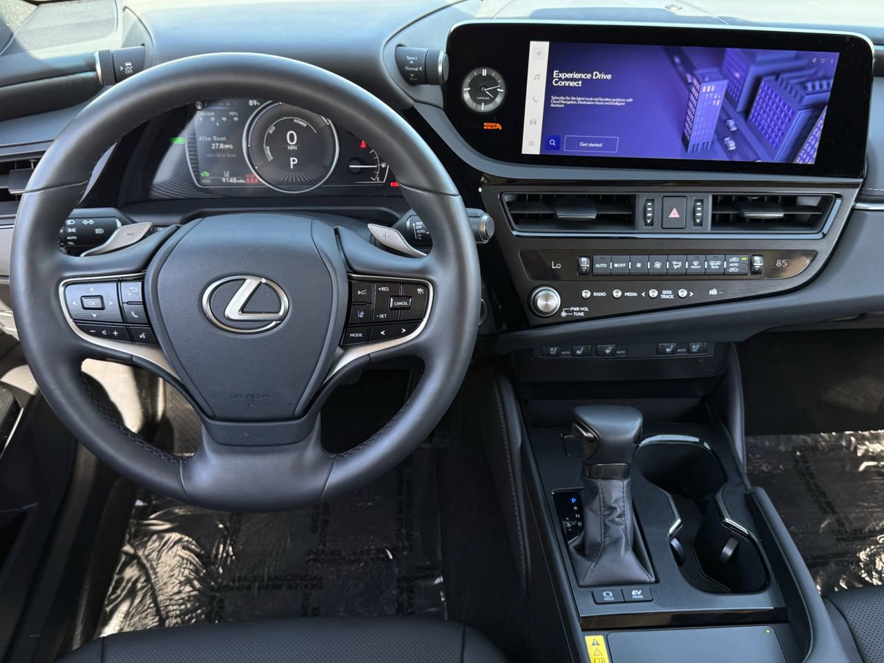 Used 2025 Lexus ES 300h F Sport w/ Accessory Package (Z2) image 11