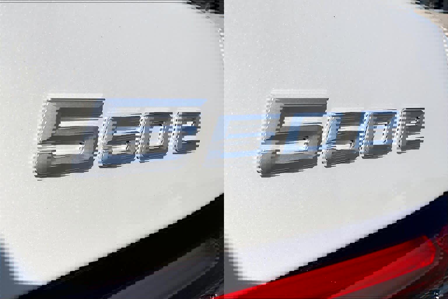 Used 2026 BMW 550e xDrive w/ Premium Package image 8