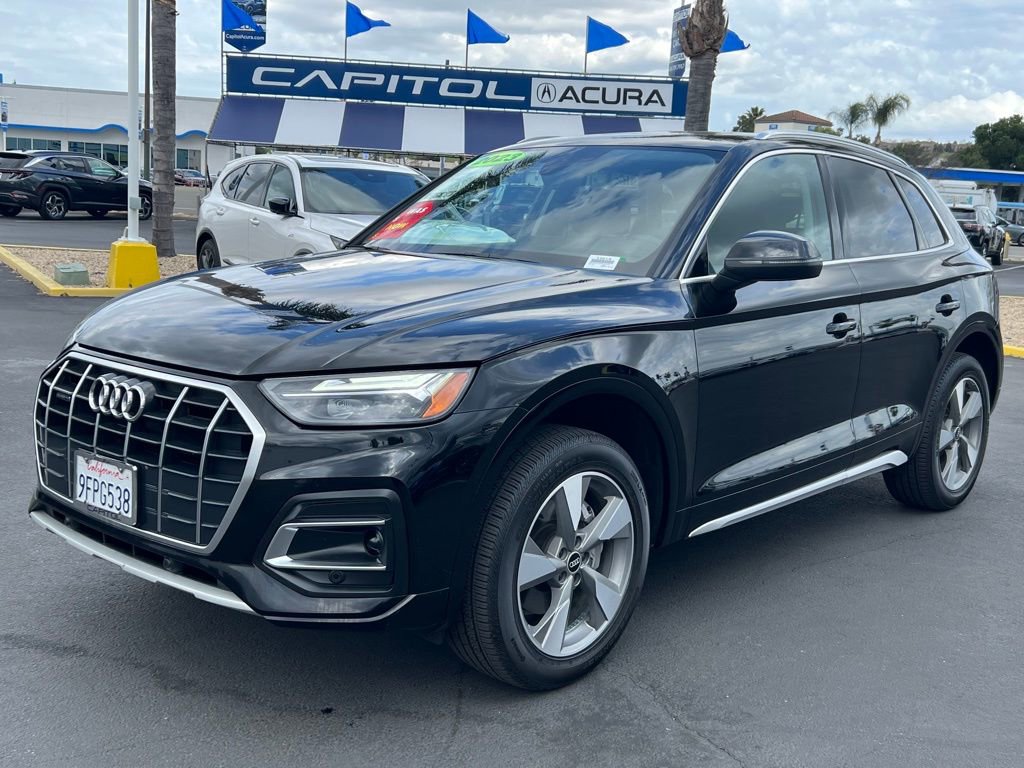 Used 2023 Audi Q5 2.0T Premium w/ Convenience Package image 3