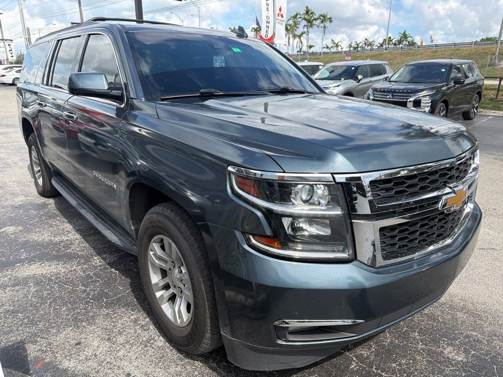 Used 2020 Chevrolet Suburban LT RWD image 2