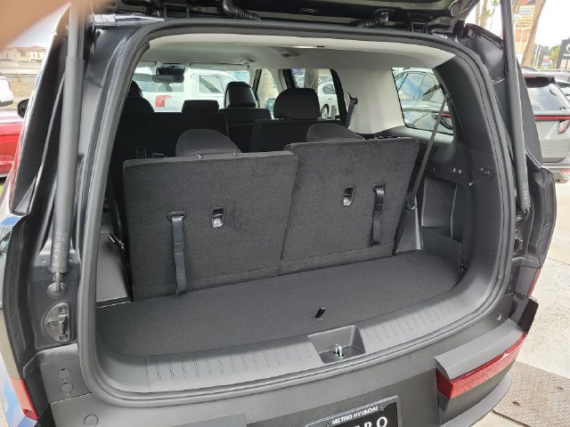 New 2026 Hyundai Santa Fe SE FWD image 23
