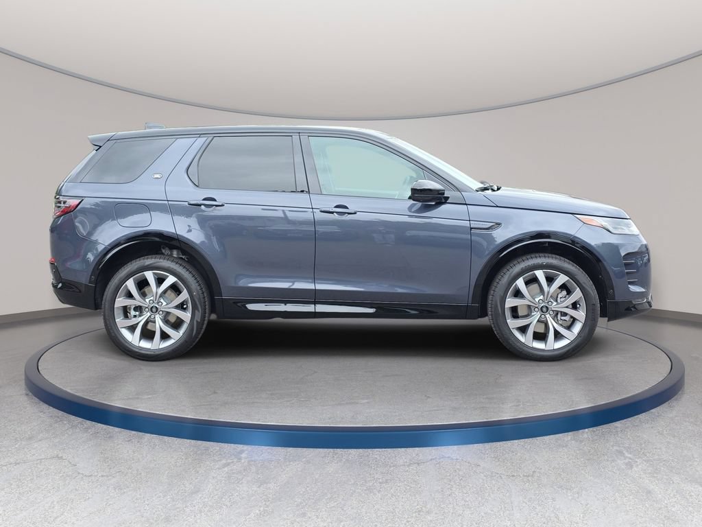 New 2026 Land Rover Discovery Sport Landmark AWD/4WD image 4