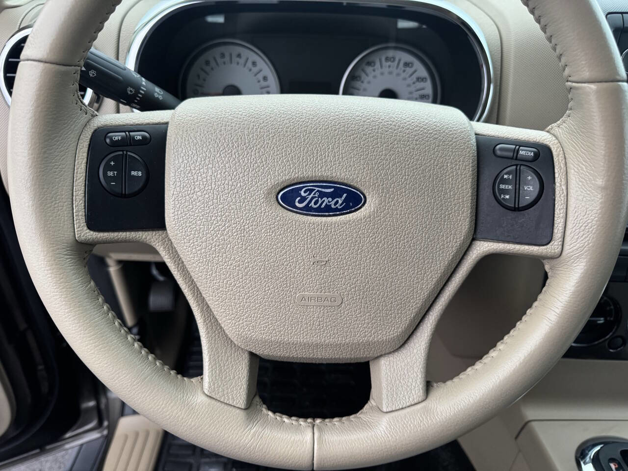 Used 2008 Ford Explorer Sport Trac XLT image 32