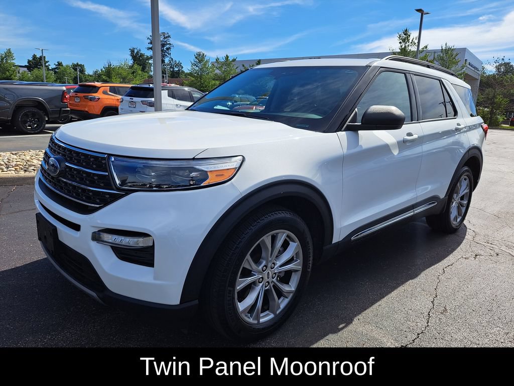 Used 2023 Ford Explorer XLT w/ Equipment Group 202A AWD/4WD image 7