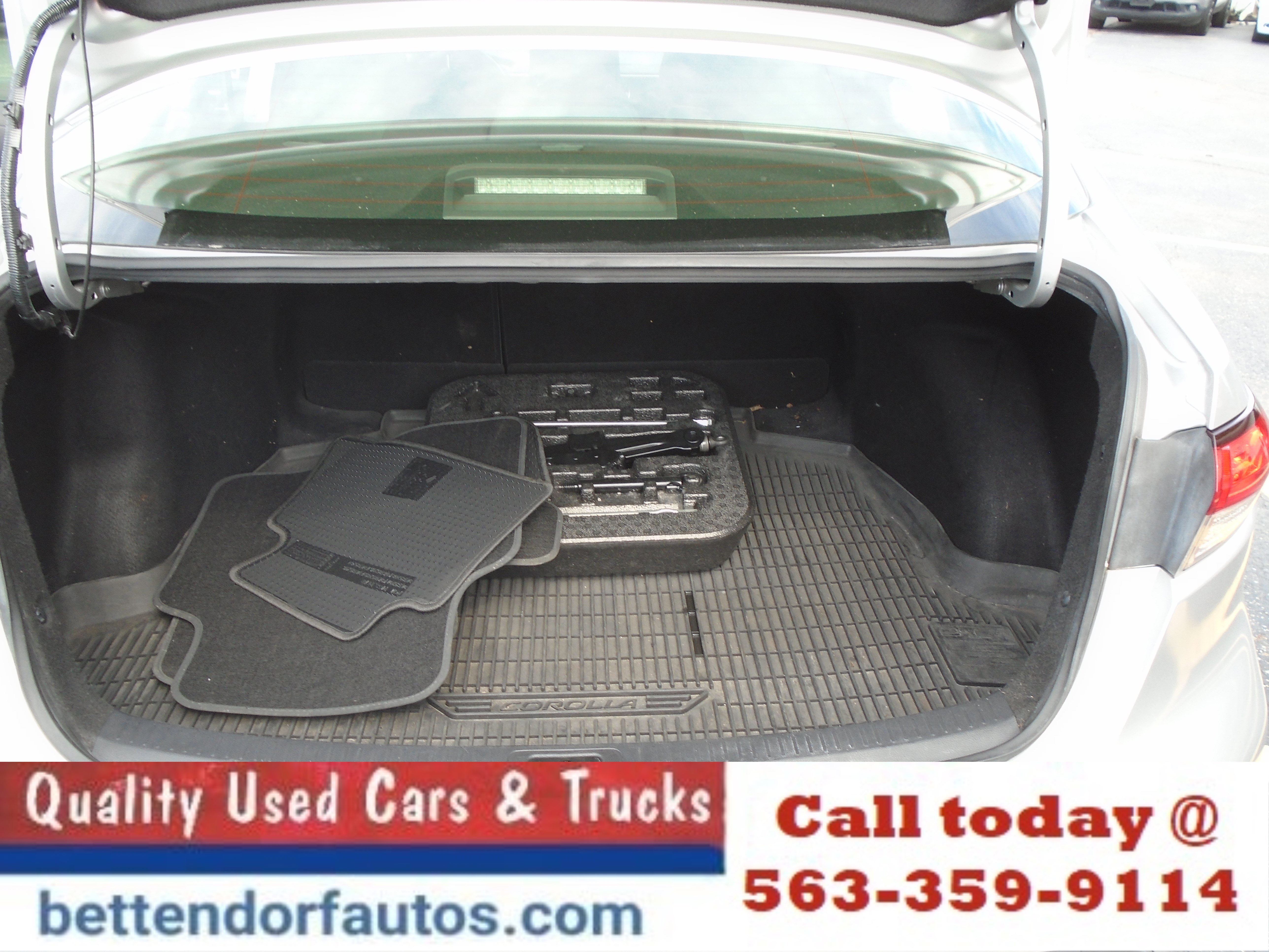 Used 2022 Toyota Corolla LE image 9