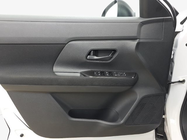 Used 2026 Nissan Kicks S FWD image 26