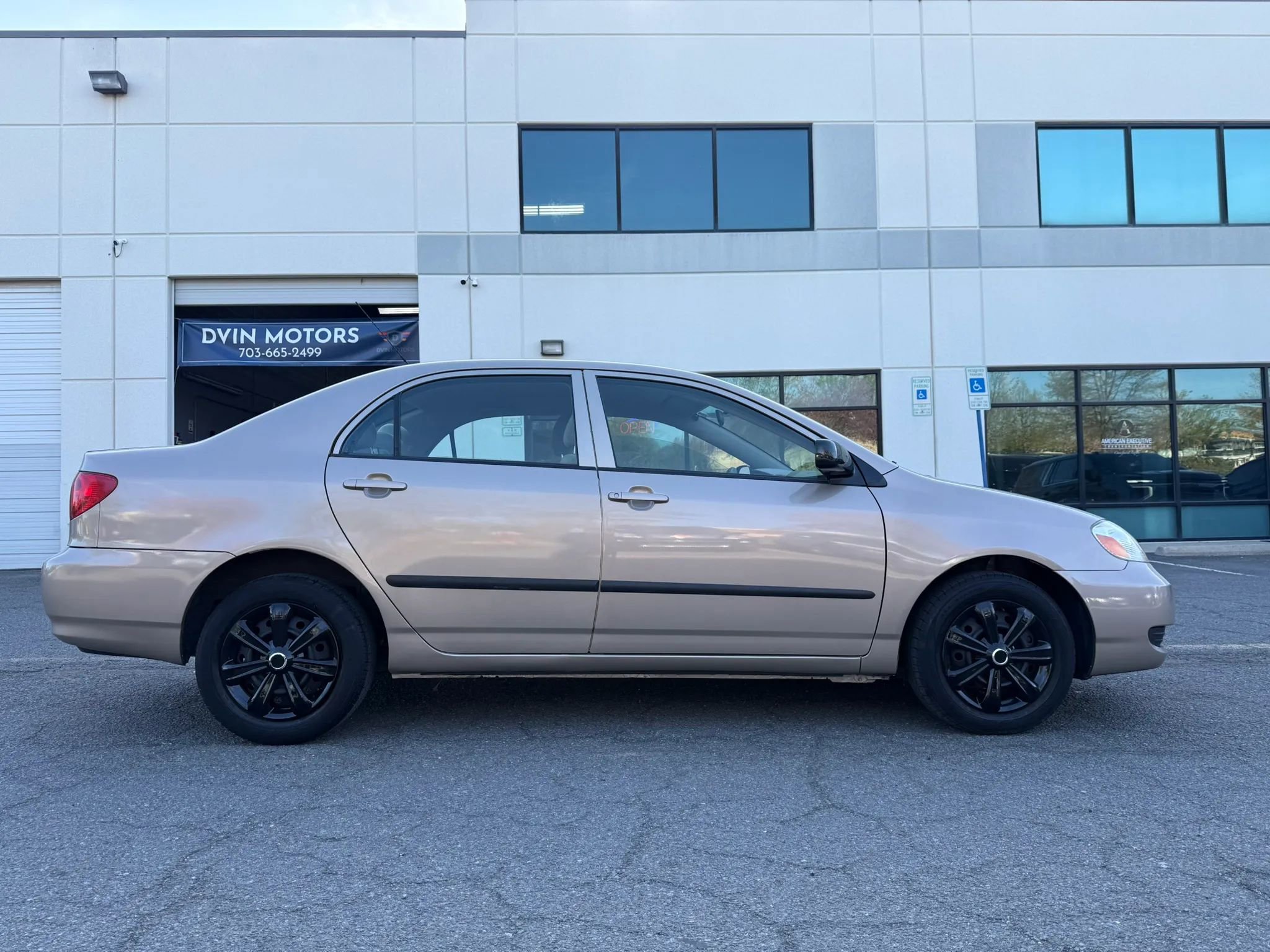 Used 2008 Toyota Corolla CE FWD image 3