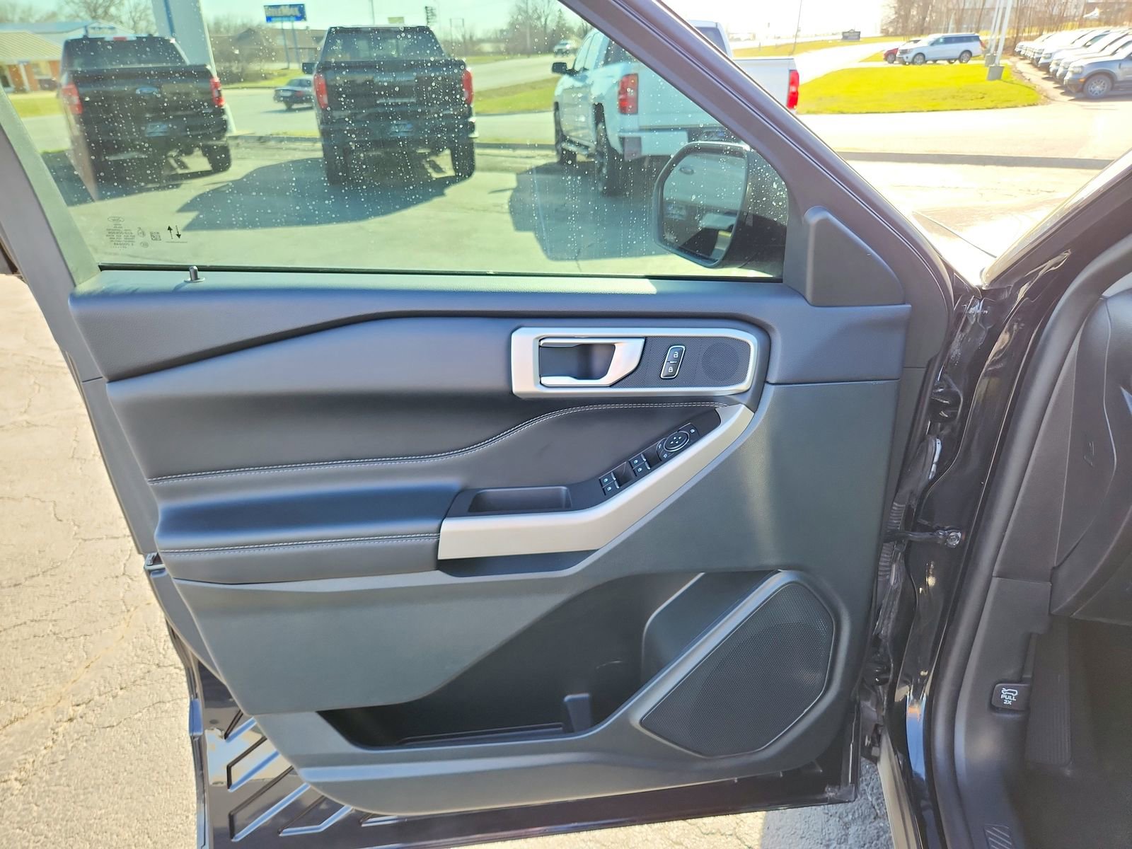 Used 2023 Ford Explorer XLT w/ Equipment Group 202A image 21