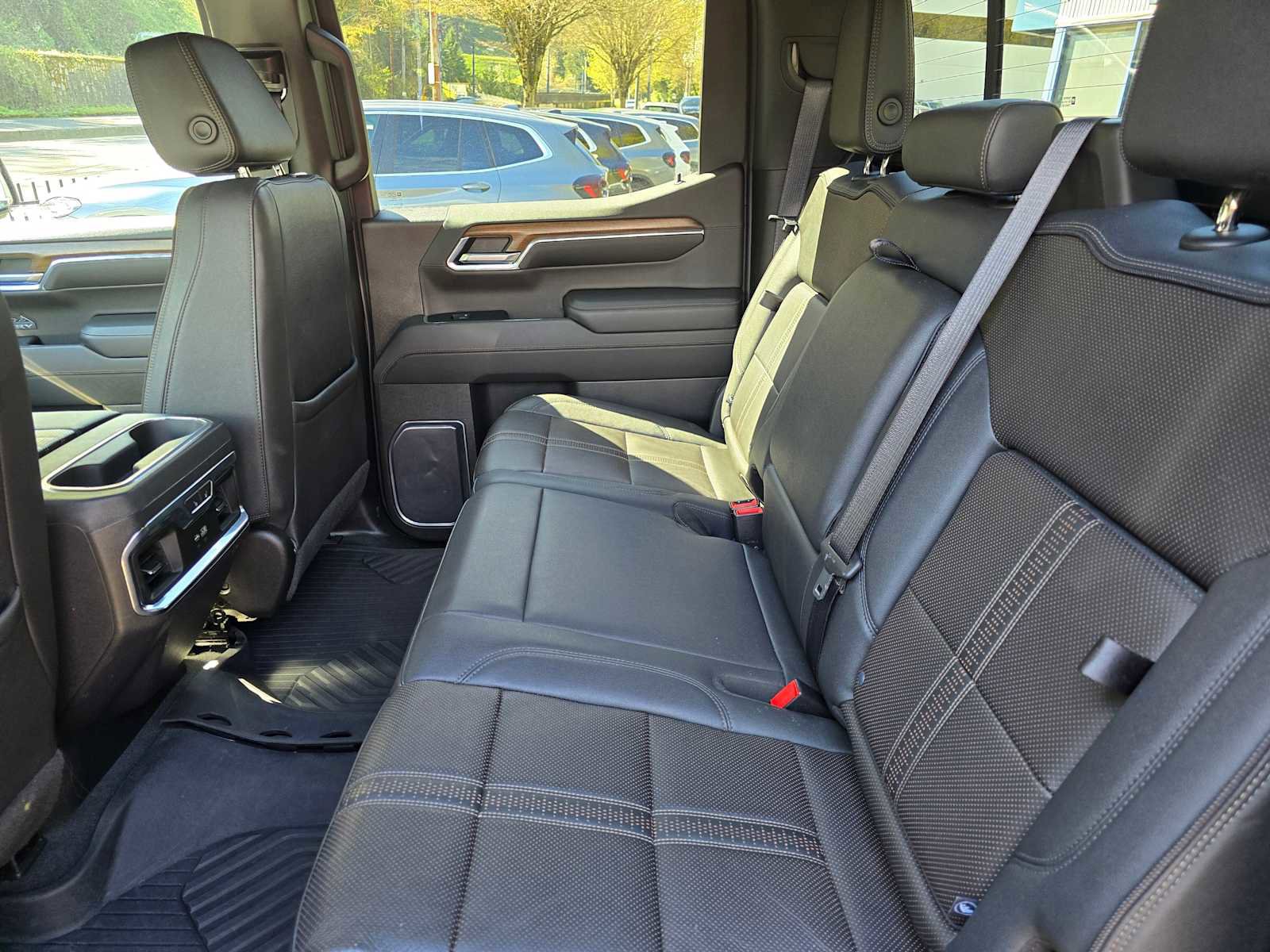 Used 2022 Chevrolet Silverado 1500 High Country w/ Max Trailering Package AWD/4WD image 16