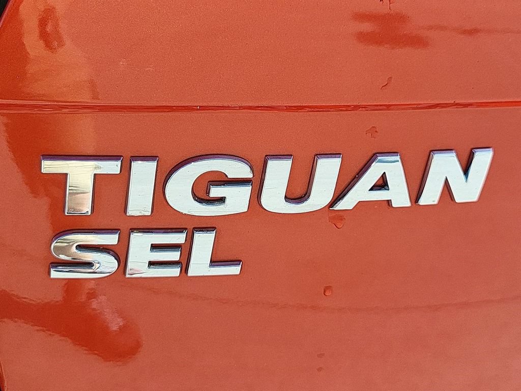 Used 2018 Volkswagen Tiguan SEL AWD/4WD image 39