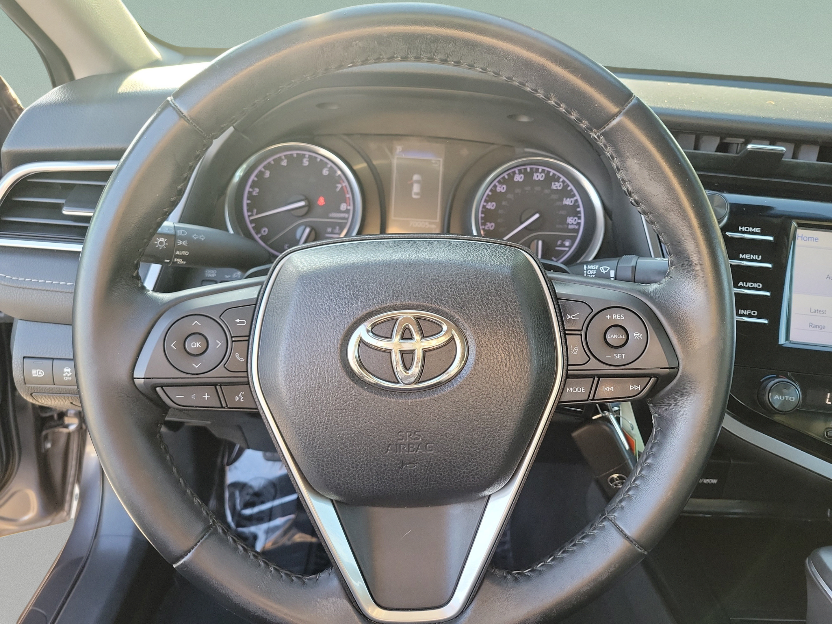 Used 2018 Toyota Camry SE FWD image 17
