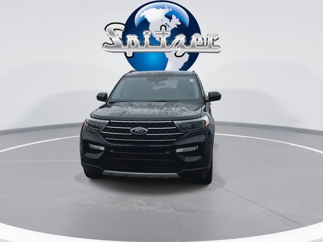 Used 2023 Ford Explorer XLT w/ Equipment Group 202A image 4
