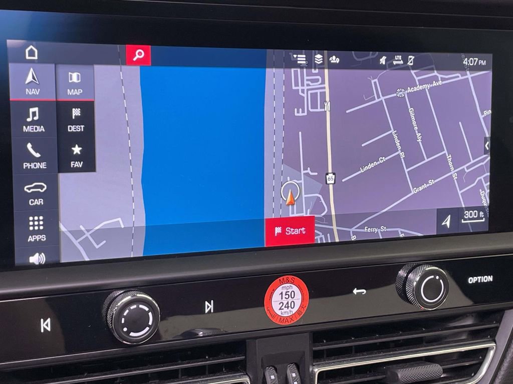 Certified 2023 Porsche Macan AWD/4WD image 30