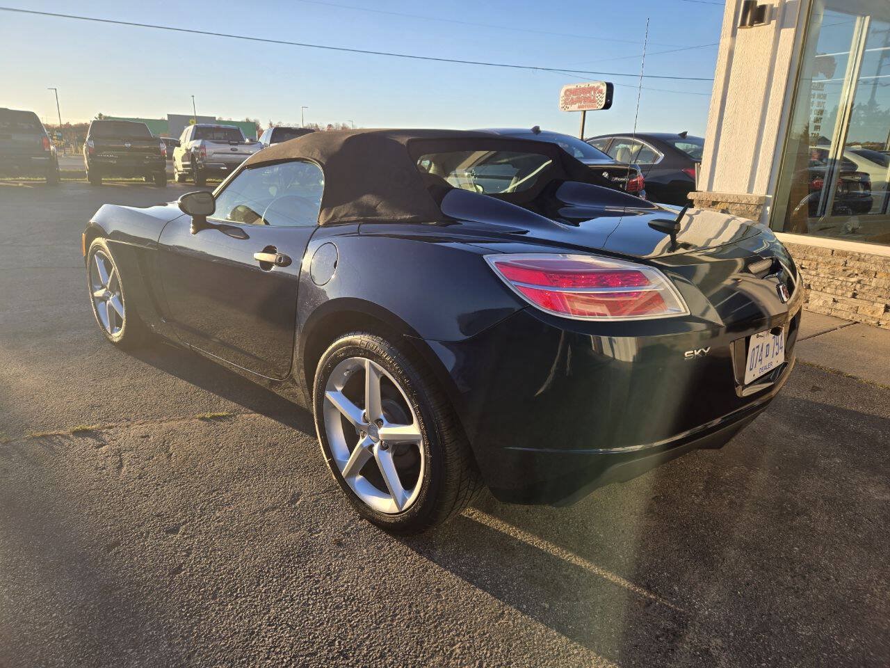 Used 2008 Saturn Sky w/ Premium Trim Package RWD image 16