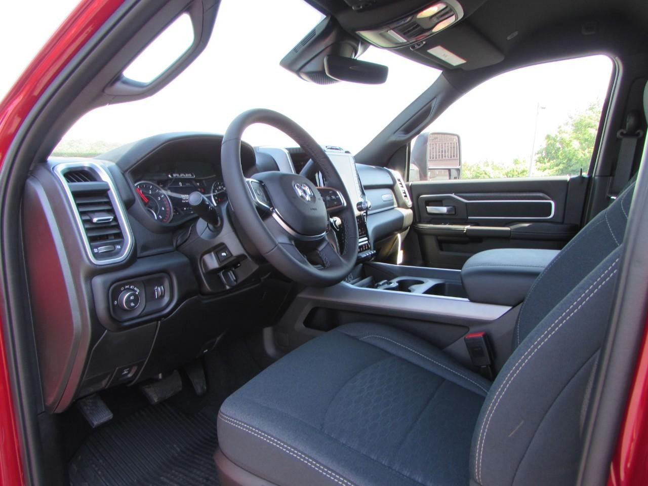 New 2026 RAM 2500 Big Horn AWD/4WD image 13
