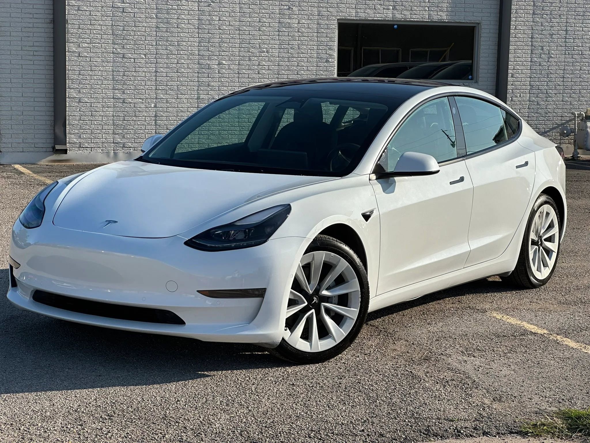 Used 2022 Tesla Model 3 Long Range AWD/4WD image 2