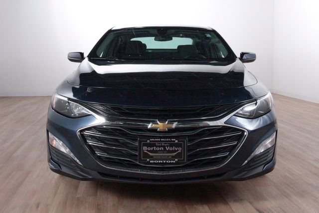 Used 2020 Chevrolet Malibu LT FWD image 2