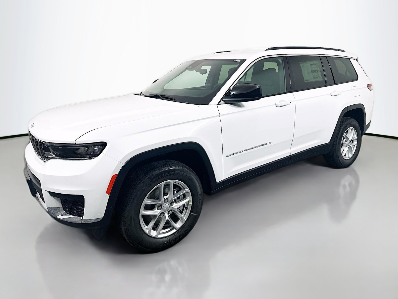 New 2026 Jeep Grand Cherokee L Laredo AWD/4WD image 3