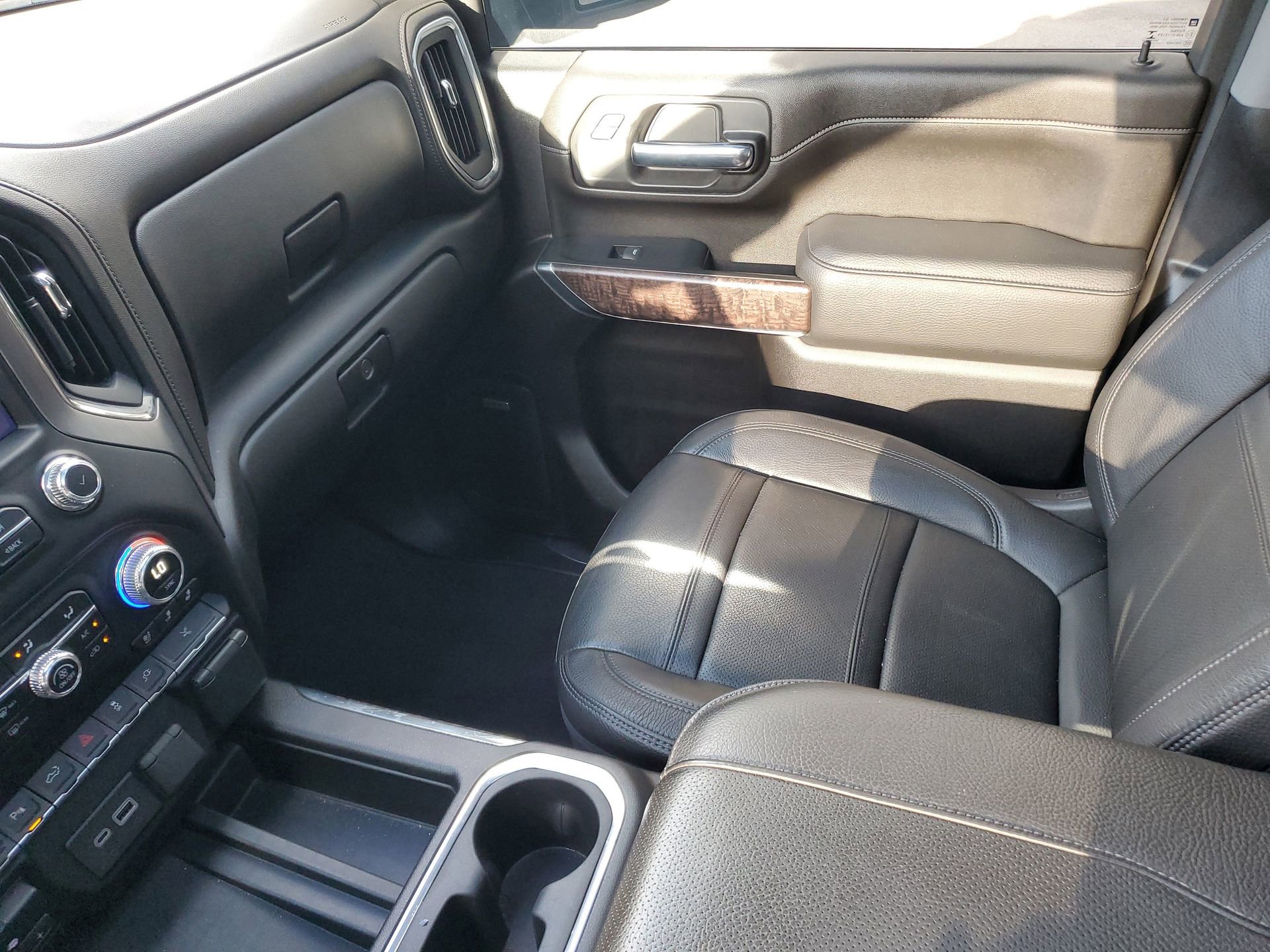 Used 2023 GMC Sierra 3500 Denali w/ Denali Ultimate Package image 26