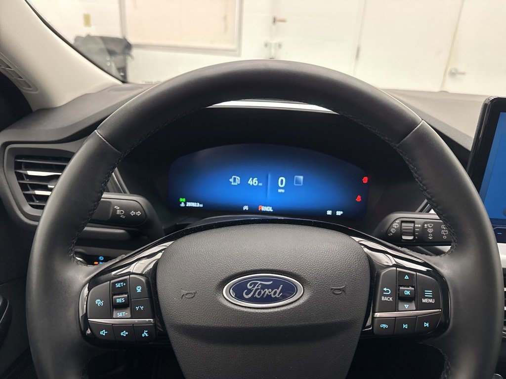 Used 2024 Ford Escape Platinum image 20