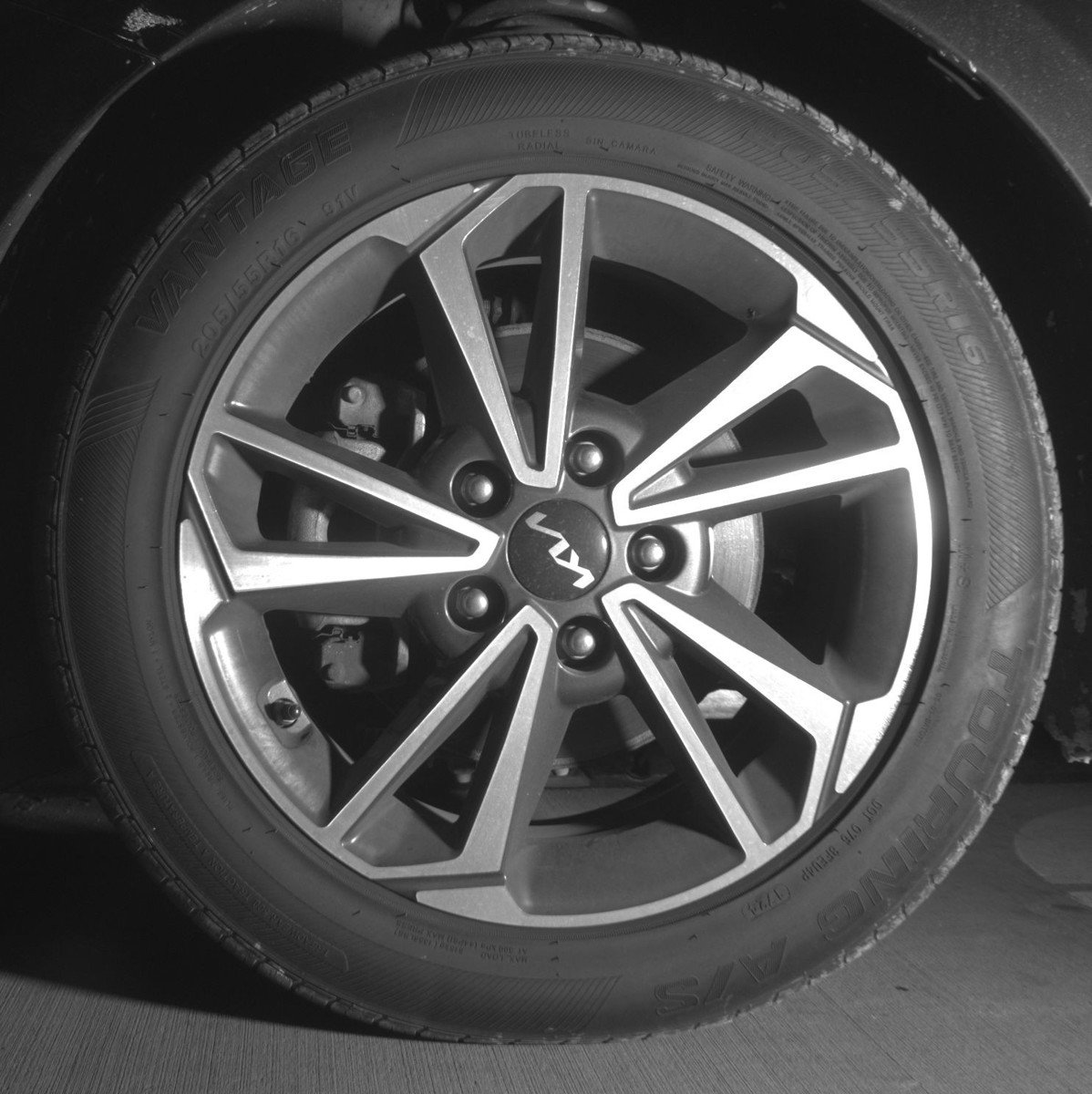 Used 2023 Kia Forte LXS image 12