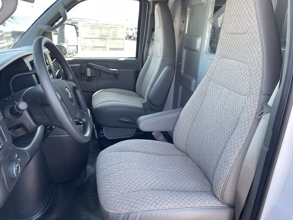 New 2025 Chevrolet Express 3500 w/ Power Convenience Package RWD image 7