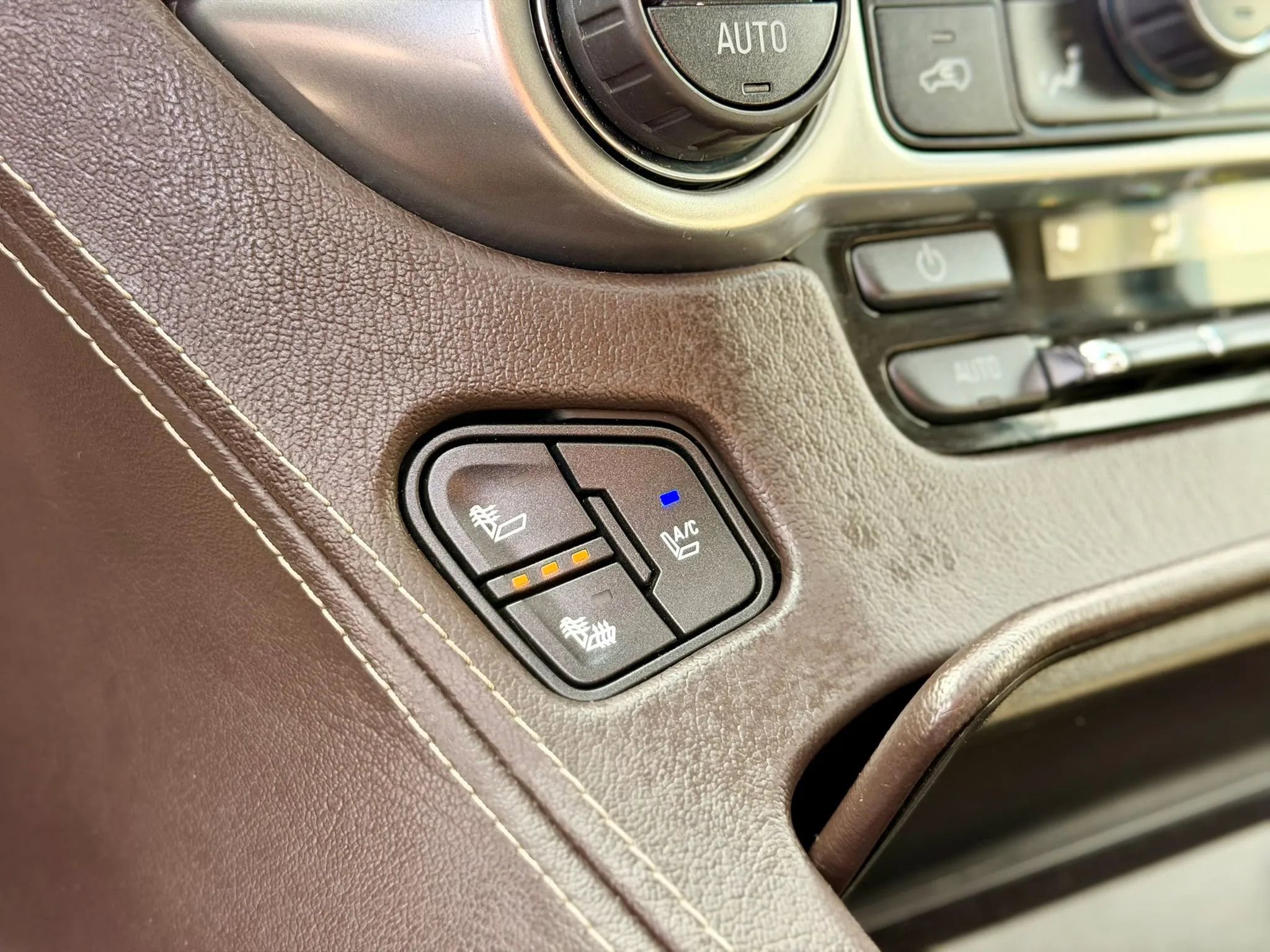 Used 2016 Chevrolet Tahoe LTZ image 25