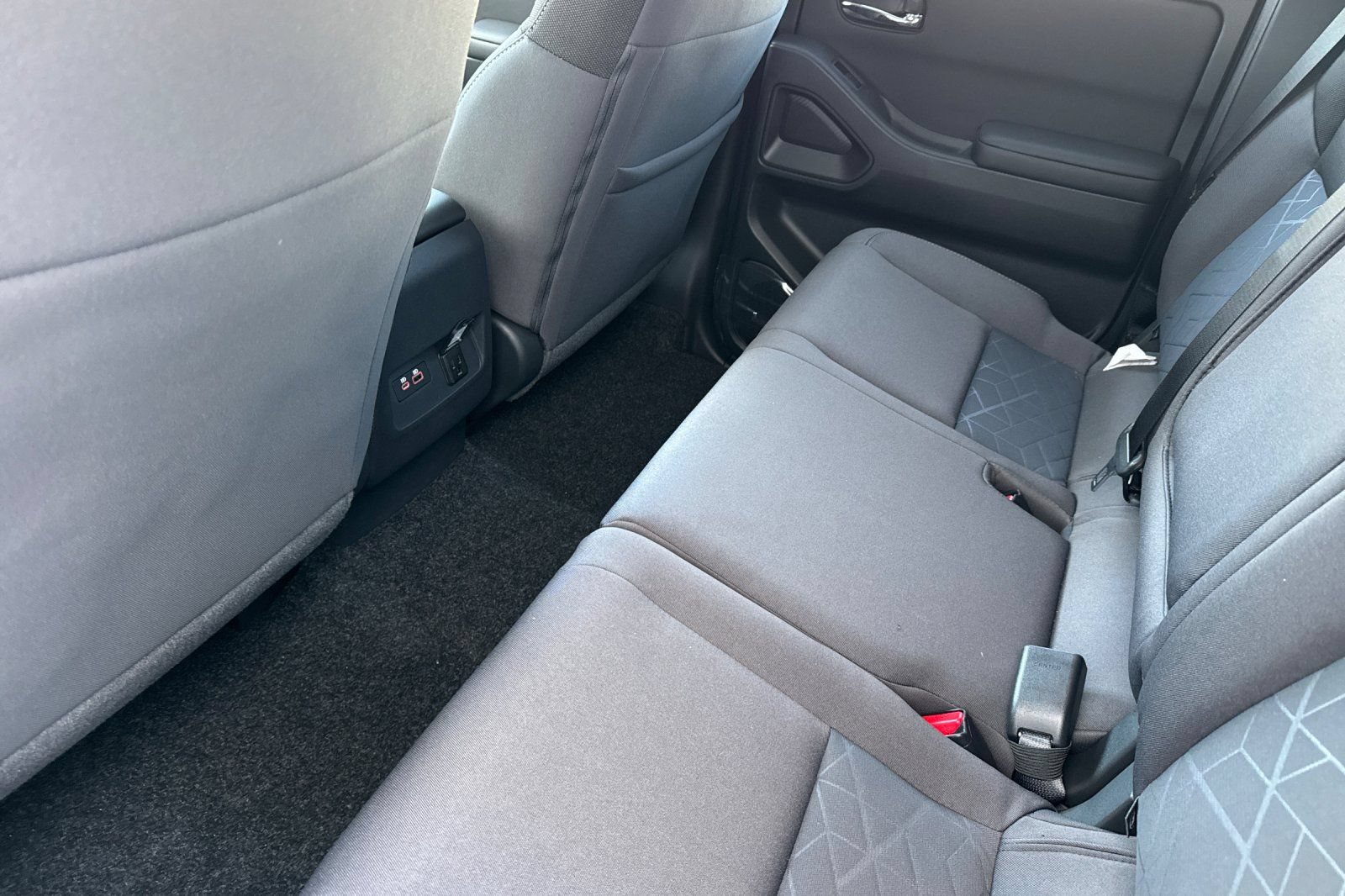 New 2026 Nissan Frontier SV w/ SV Convenience Package RWD image 9