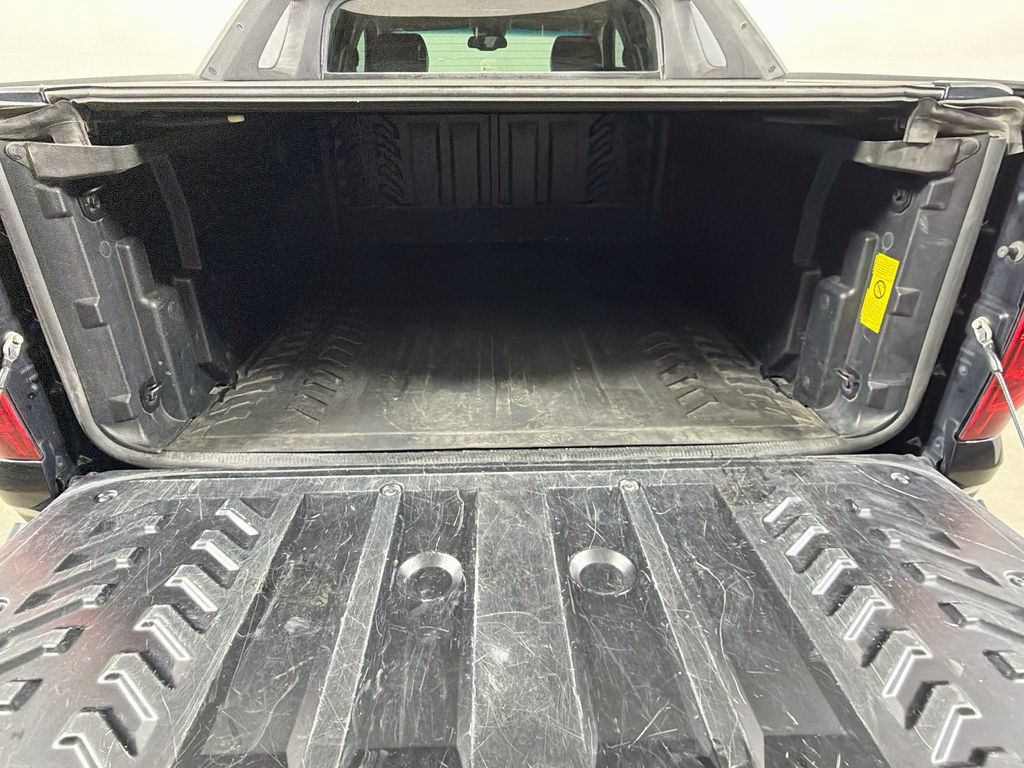 Used 2008 Chevrolet Avalanche LT w/ LT Preferred Equipment Group AWD/4WD image 22