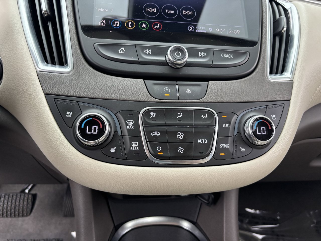 Used 2023 Chevrolet Malibu LT w/ LPO, Floor Liner Package FWD image 22