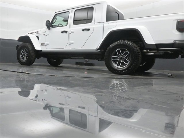 New 2025 Jeep Gladiator Mojave image 32