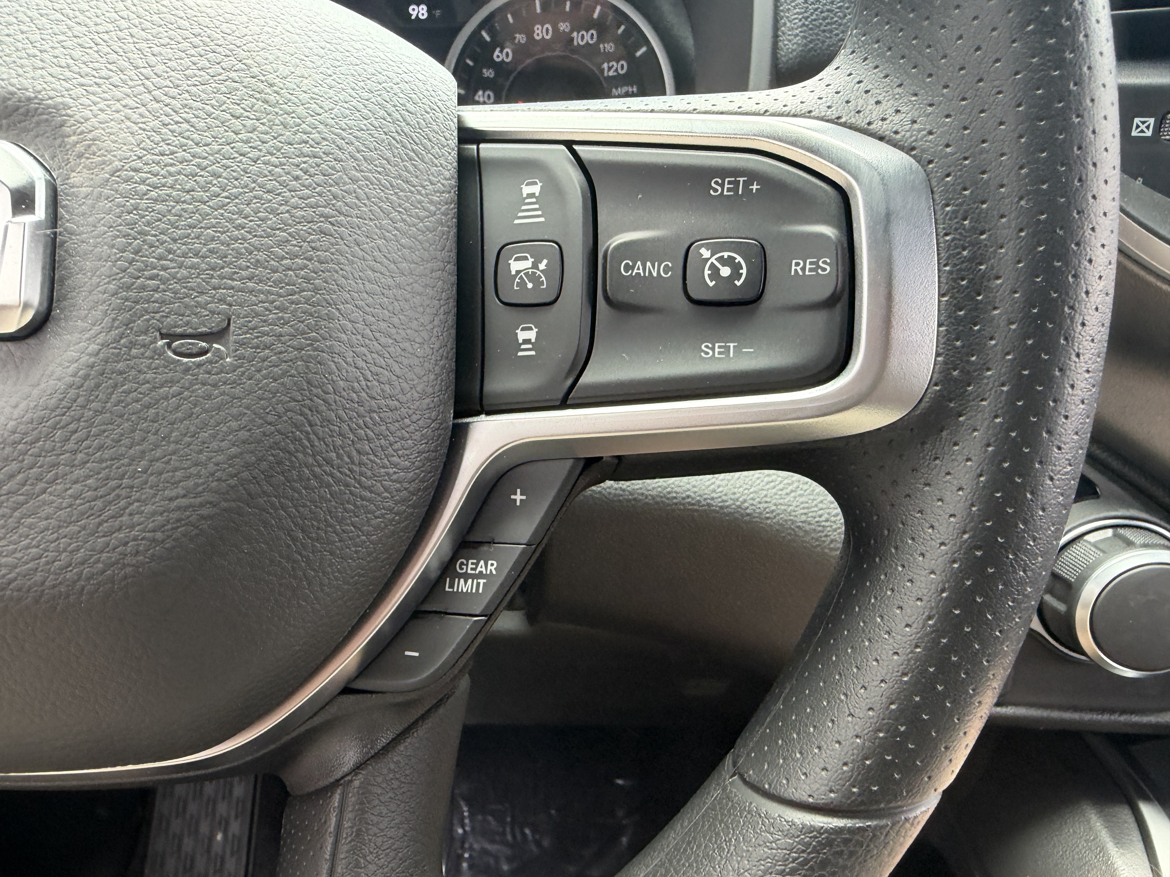 New 2026 RAM 1500 Express AWD/4WD image 33
