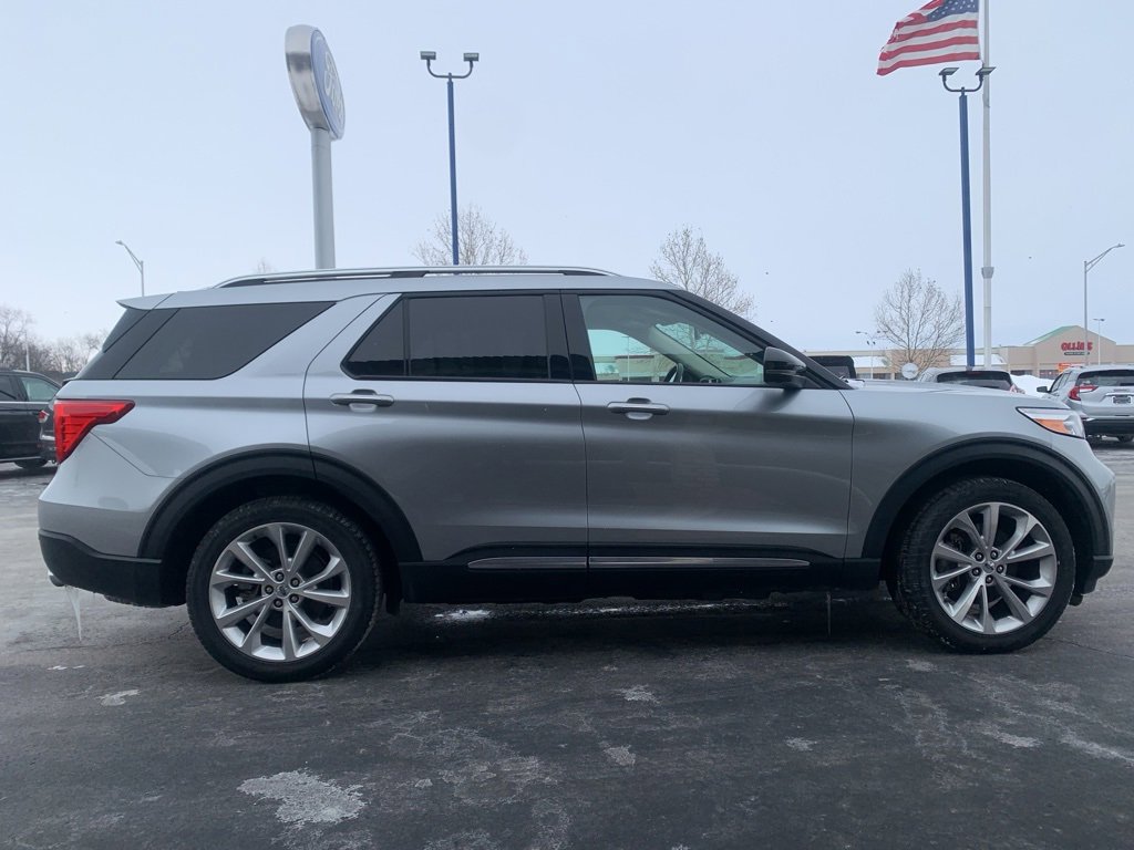 Used 2023 Ford Explorer Platinum w/ Class IV Trailer Tow Package image 2